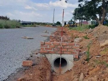 Stands & Residential Land