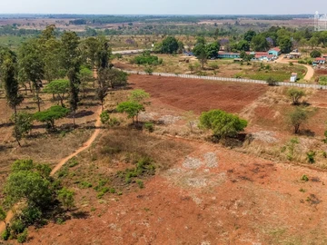 Commercial & Industrial Land