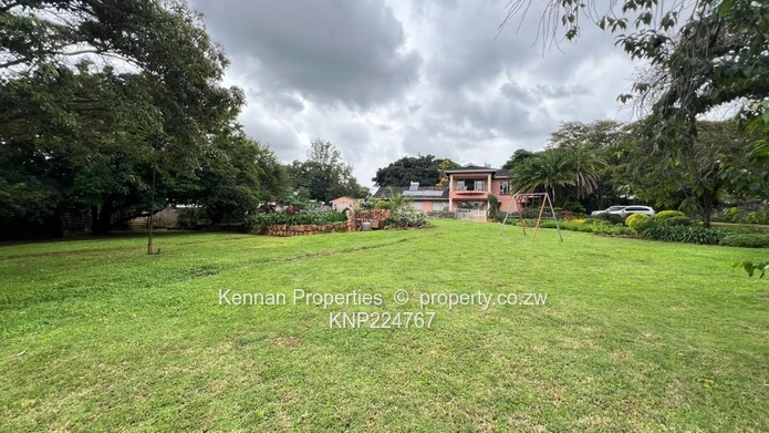 Family home close to Chisipite school 