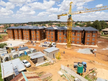 2 Bedroom Flat & Apartment