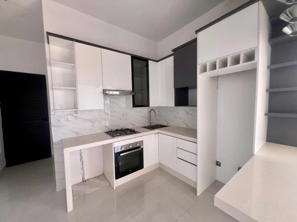 Flat & Apartment