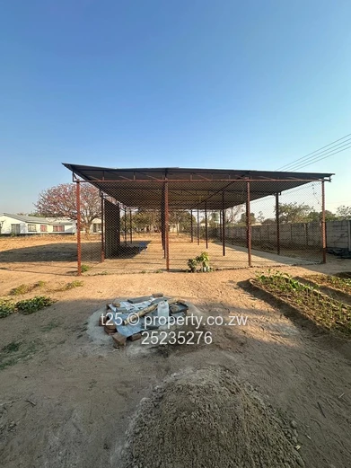 Chinhoyi Industrial Workshop for Sale