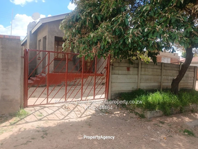 Marondera: Walled 3-Bed Home 