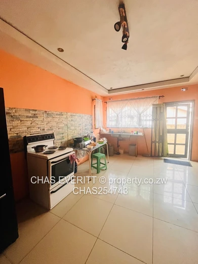 Zimre Park 3 Bedroomed House For Sale