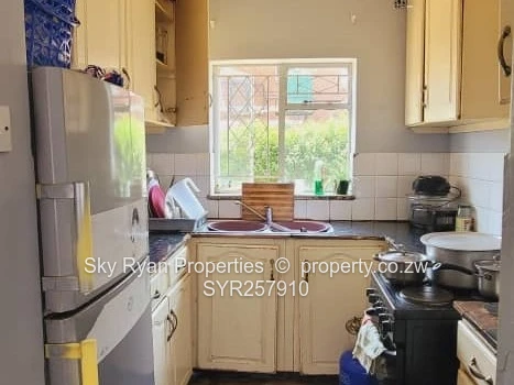 Mabelreign Zambezi Flats Apartment For Sale