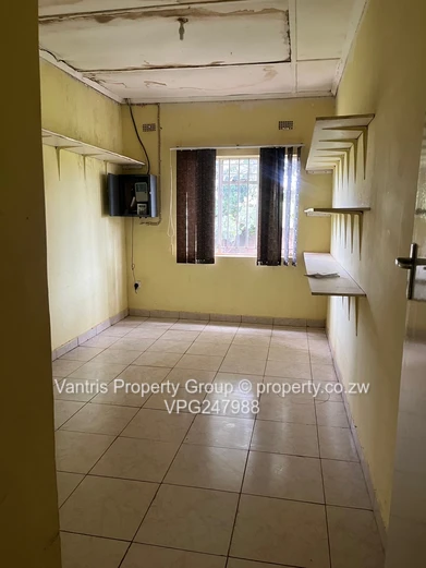 5-Bed Home in Knowe Norton — Title deed !!! (Sole Mandate)