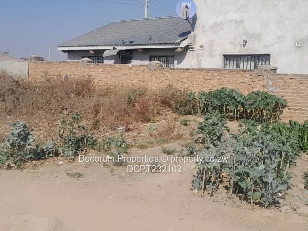 200m² Stand in Secure Southlea Park — Sewered & Watered