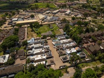 3 Bedroom Flat & Apartment