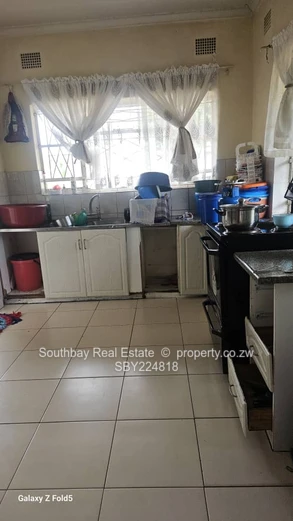 Hatfield's hidden gem of 3 beds on 2100 sqm