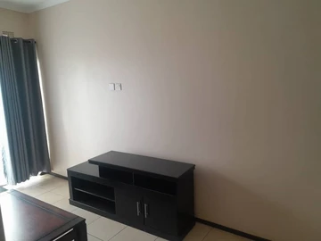 2 Bedroom Flat & Apartment