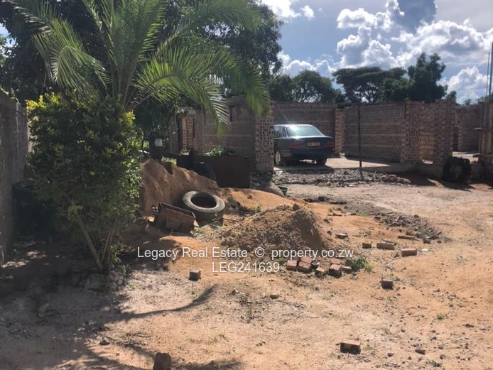 Prime Location: Crowhill Cleverhill Property with Title Deed