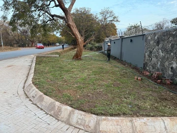 2 Bedroom Flat & Apartment