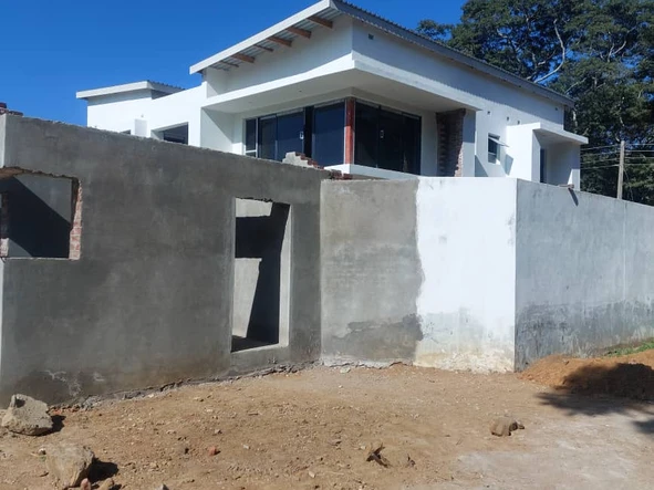 4 Bedroom Flat & Apartment