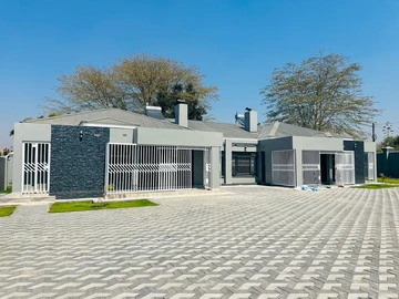 3 Bedroom Garden Flat