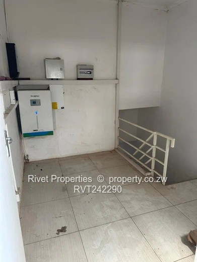 Msasa Warehouse To Let