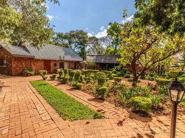 10 Bedroom House