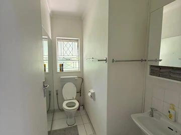 3 Bedroom Flat & Apartment