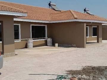 3 Bedroom Garden Flat