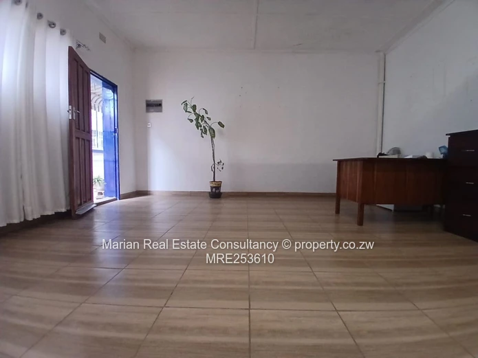 Medical Consulting Room/Office, Bulawayo CBD FOR RENT