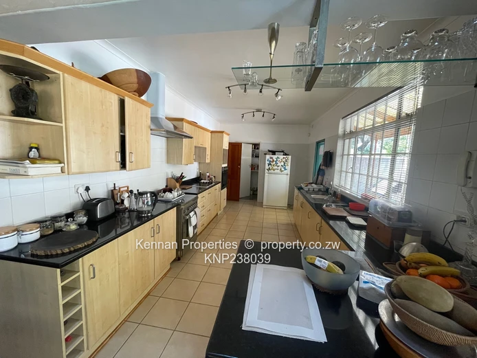 Beautifully Furnished Home In Newlands - Well Worth A Visit