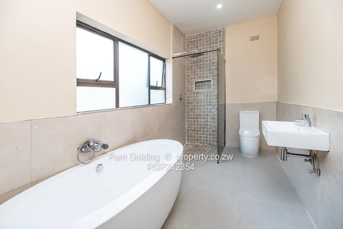 Modern 3 Bedroom Townhouse 