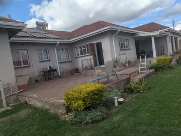 6 Bedroom House