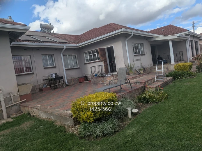 Greystone Park neat 6 bedroomed house to Rent 
