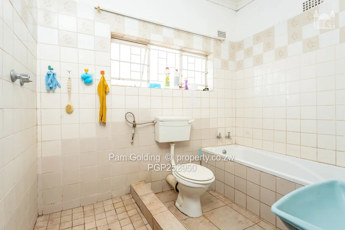 Spacious 6-Bedroom Double-Storey Home in Twin Lakes, Norton (Sole Mandate)