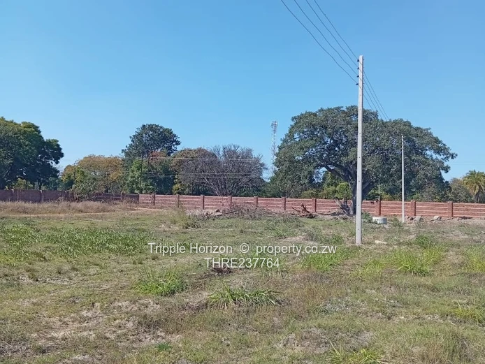 Greendale 530m² Stand - Main Road Frontage & Services