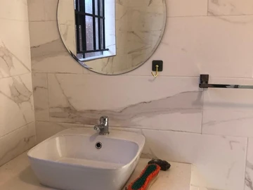 3 Bedroom Flat & Apartment