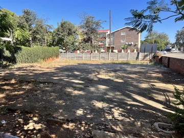 6 Bedroom Flat & Apartment