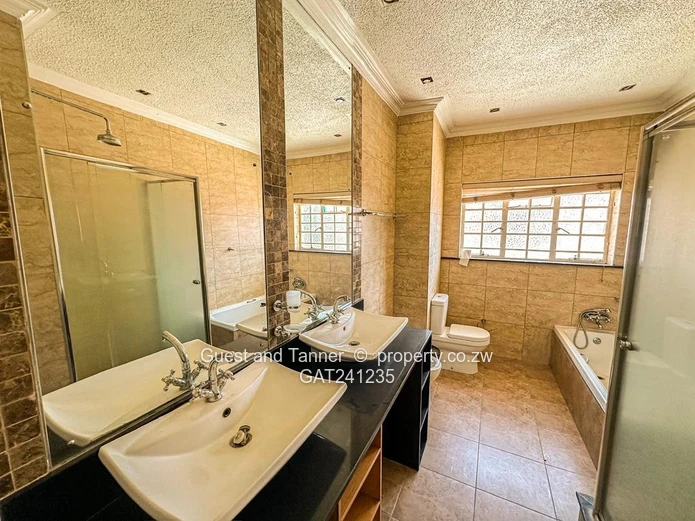 3-Bedroom flat For Sale in Upper Avenues 