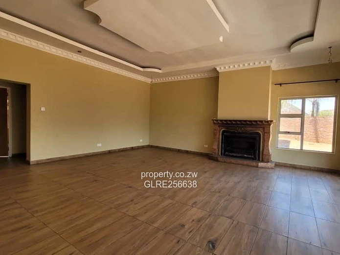 Pomona 5-Bed House on 2000m² with Borehole & Balcony
