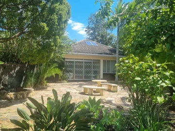 Spacious 4-Bedroom House in Mandara with Borehole on 4047 m²!