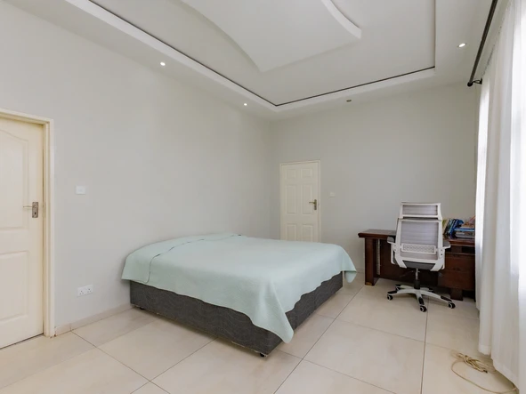 4 Bedroom Garden Flat