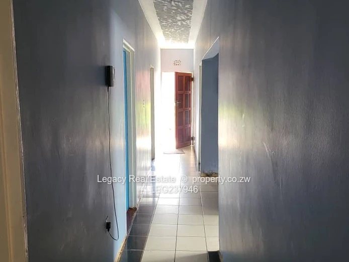 Budiriro 5 Property with Double Garage & 4 Bedrooms