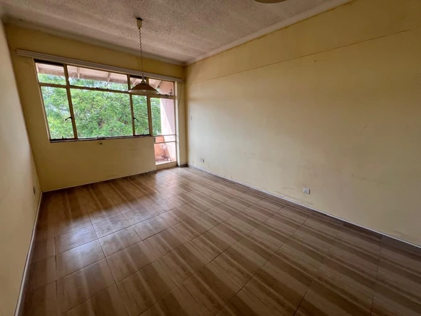 2 Bedroom Flat & Apartment