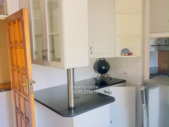 Borrowdale West: 4BR Family Home with Borehole