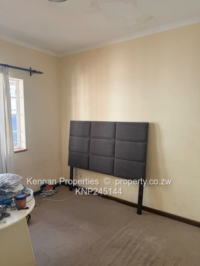 Neat and secure townhouse 