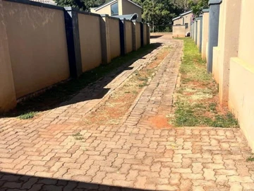 3 Bedroom Flat & Apartment