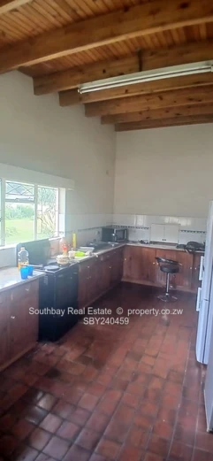 Alex Park commercial property to let