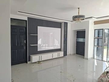 4 Bedroom Flat & Apartment