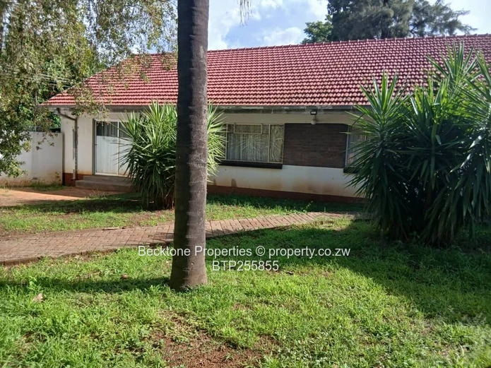 Kumalo 4-Bed House on 2500m² with Pool & Borehole