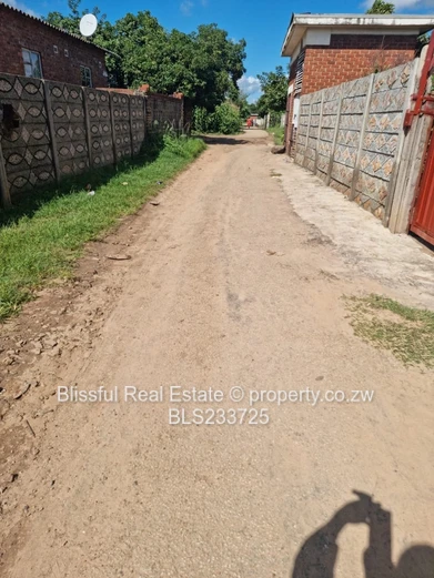 mufakose garden flat for sale