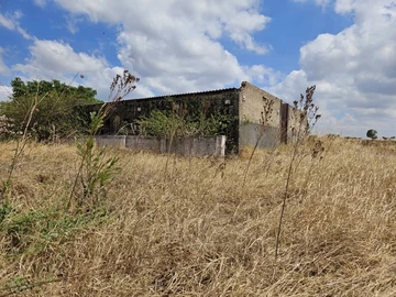 Commercial & Industrial Land