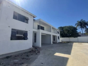 Spacious 4-Bedroom Apartment for Sale in Scenic Mount Pleasant, Harare