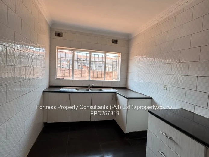 5-Bed House for Rent in Westgate