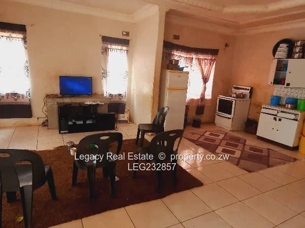 Chitungwiza Unit L Extension – 4-Bedroom House for Sale