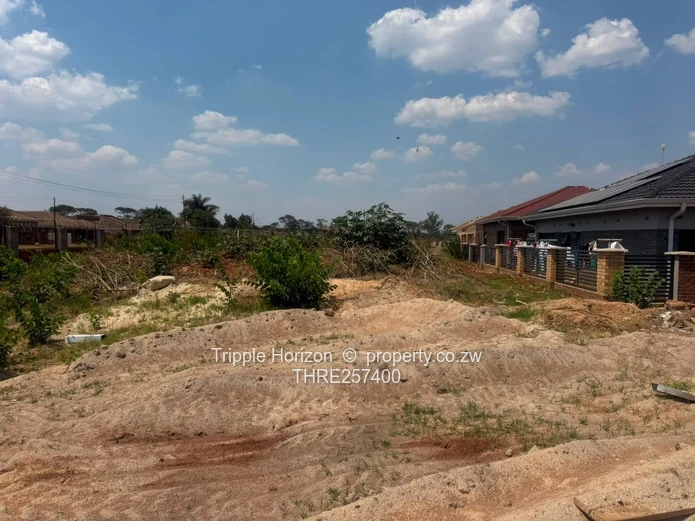 400m² Stand in Cold Comfort — Tarred Roads & Services