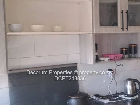 Spacious 4-Bedroom Home with Borehole in Glaudina for Sale.